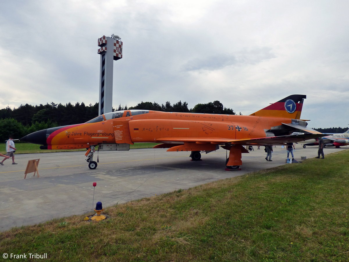McDonnell Douglas F-4F II von der Deutschen Luftwaffe mit der Kennung 37+16 aufgenommen am 13.06.2015 in Manching am Tag der Bundeswehr 2015