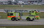 Ein Econic 1833 LL Drehleiter Korb von der Flughafen Feuerwehr Zürich F 517 aufgenommen am 27.01.2018 am Flughafen Zürich.