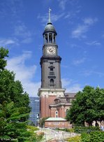 hamburg-hauptkirche-sankt-michaelis-genannt-michel/534114/st-michaelis-kirche-in-hamburg-aufgenommen-07082016 St.-Michaelis-Kirche in Hamburg aufgenommen 07.08.2016