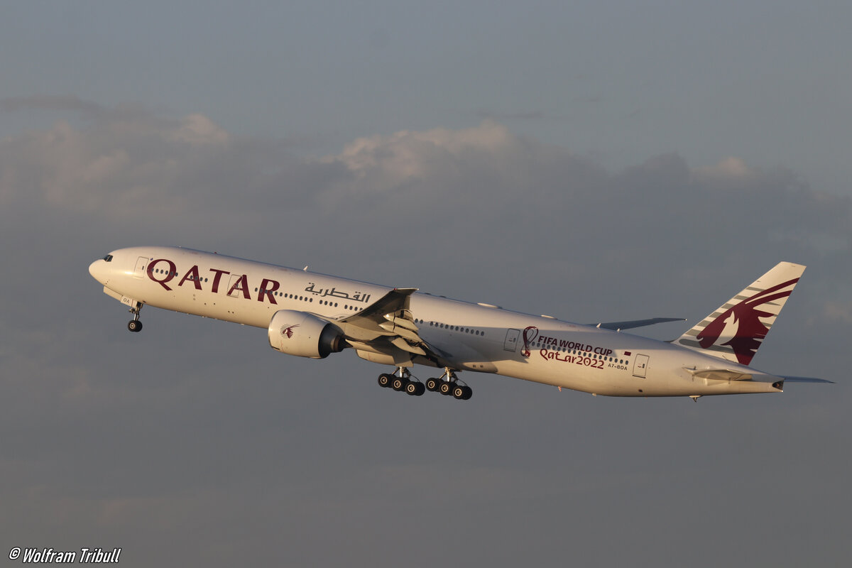A7-BOA - Qatar Airways - Boeing 777-300ER - Flughafen Zürich - 31. Oktober 2022