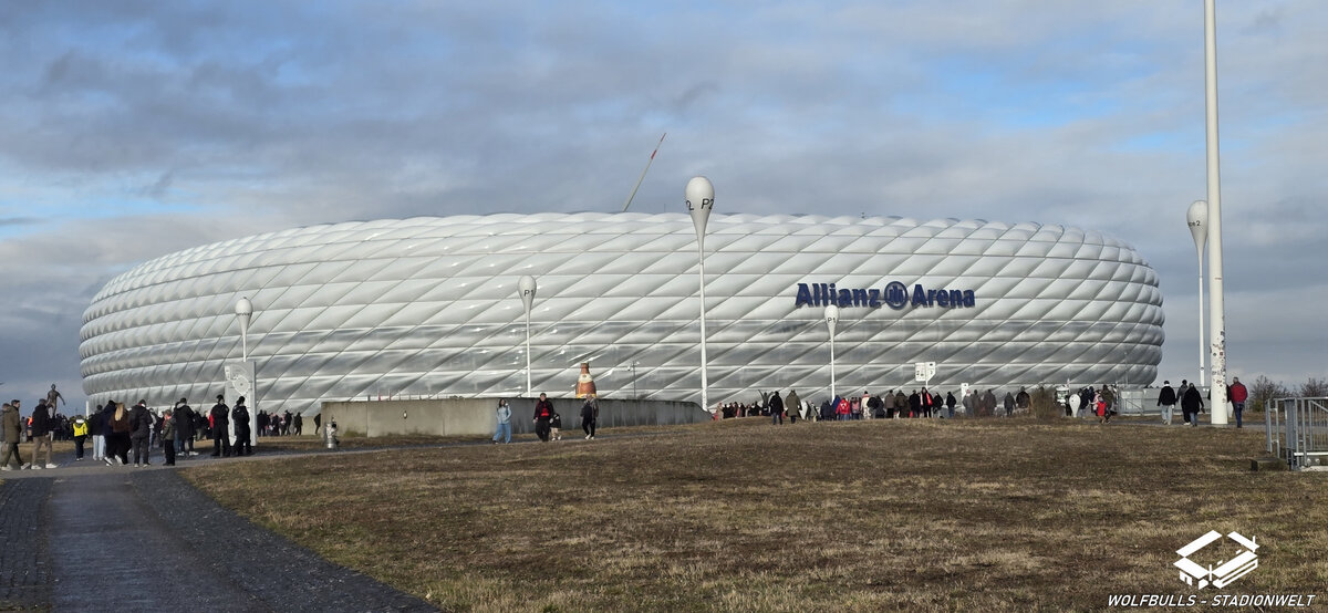 Allianz Arena München | 29.11.2025 | FC Bayern München - FC St. Pauli 3:1 | Zuschauer: 75.000