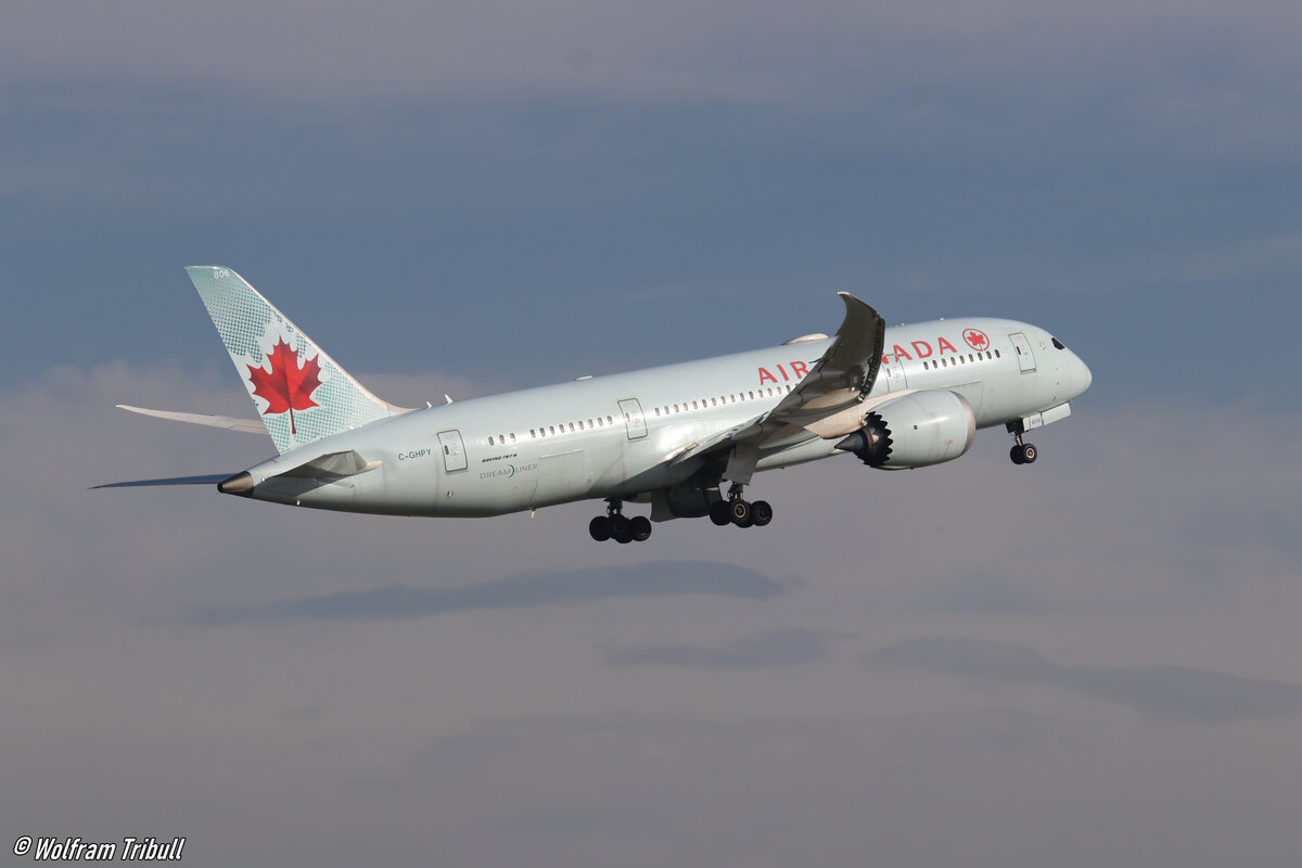 C-GHPY - AIR CANADA - Boeing 787-8 Dreamliner - Flughafen Zürich - 31. Oktober 2022