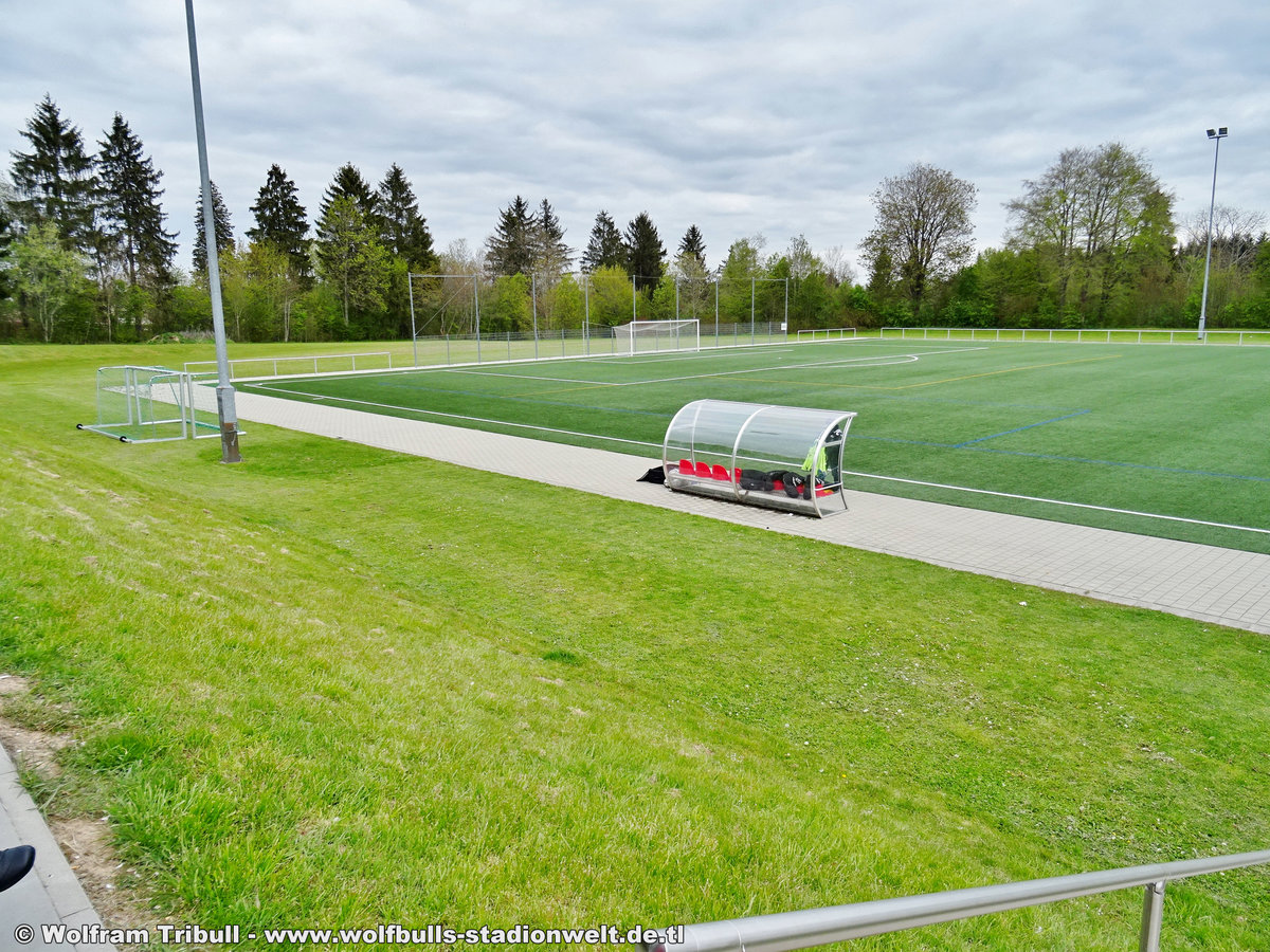 DJK-Stadion im Friedengrund Kunstrasenplatz Villingen aufgenommen am 15. Mai 2019