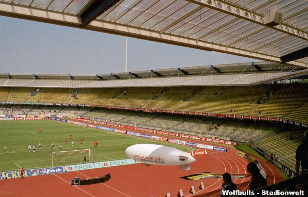 Max-Morlock-Stadion Nürnberg aufgenommen am 20. Mai 2001 