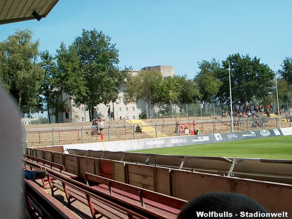 Millerntorstadion aufgenommen am 09. August 2003