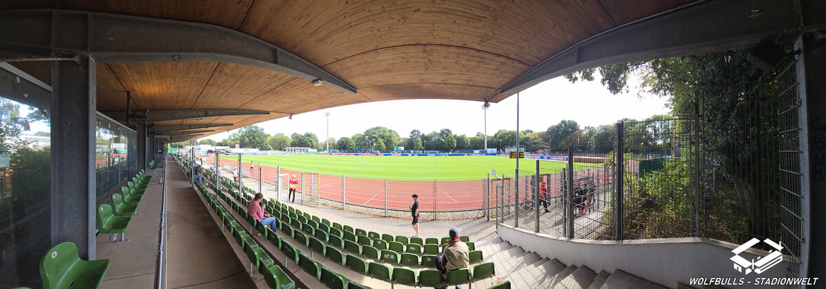 Weserstadion (Amateurstadion) Platz 11 | 07.09.2025 | SV Werder Bremen Frauen - SC Freiburg Frauen 1:1 | Zuschauer: 1.912