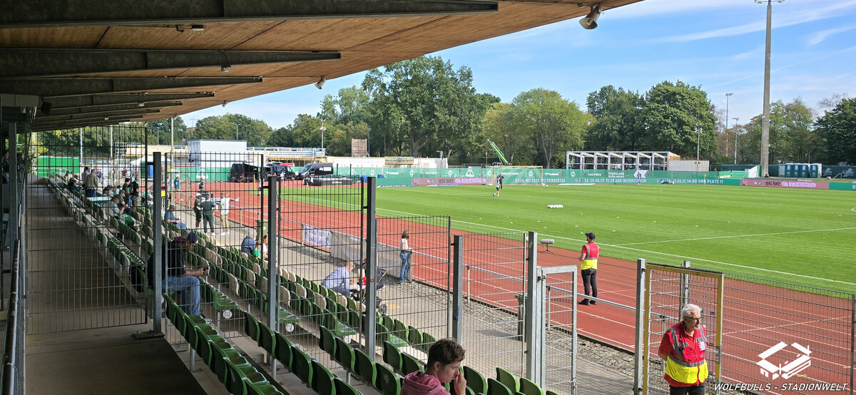 Weserstadion (Amateurstadion) Platz 11 | 07.09.2025 | SV Werder Bremen Frauen - SC Freiburg Frauen 1:1 | Zuschauer: 1.912